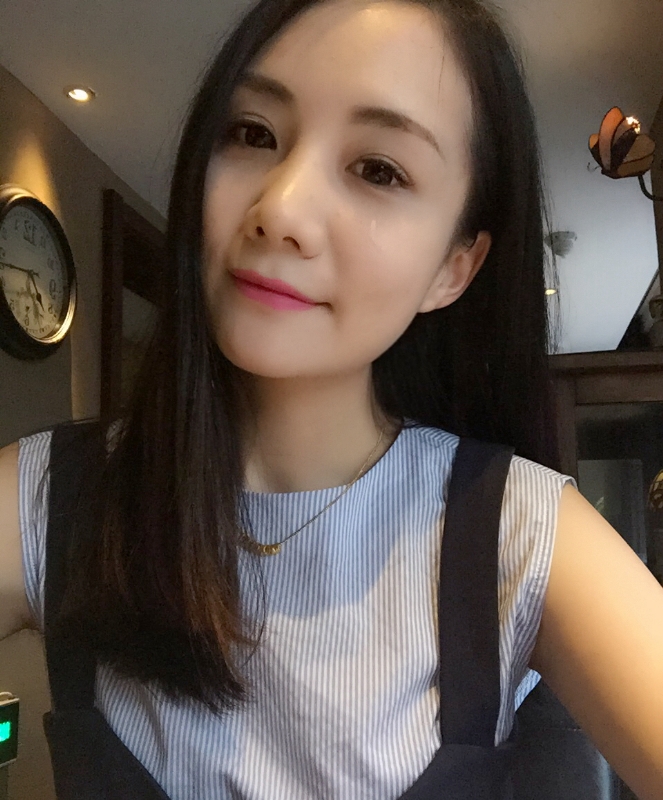 宋雅雯的第一张照片--台北闪婚服务中心