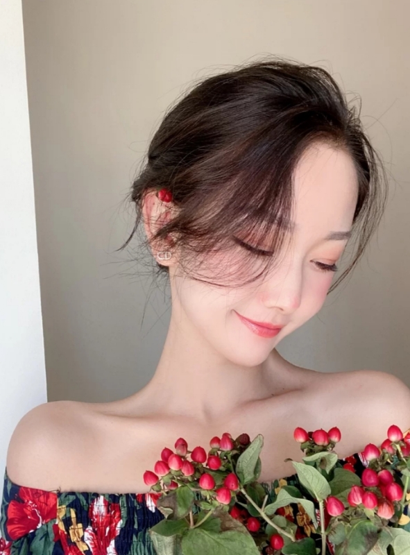 小诗vanessa的第二张照片--台北闪婚服务中心