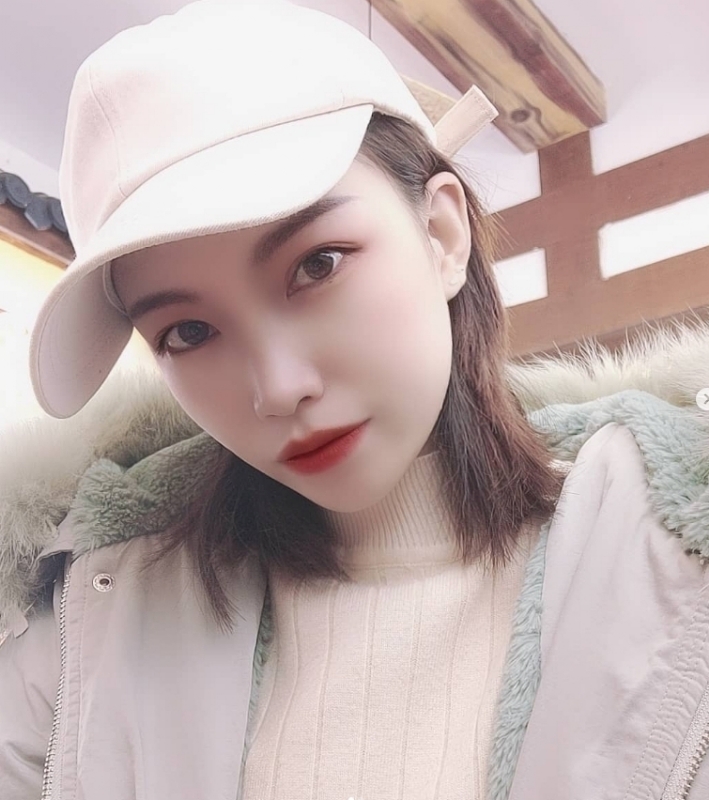小婉的第一张照片--台北闪婚服务中心